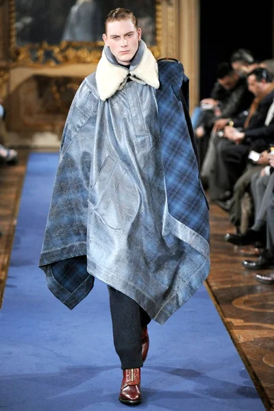 Look 13